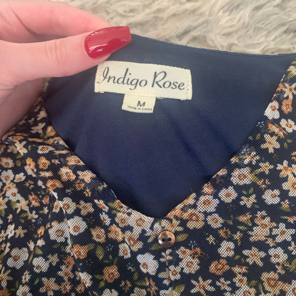 Indigo rose floral blouse 🌹